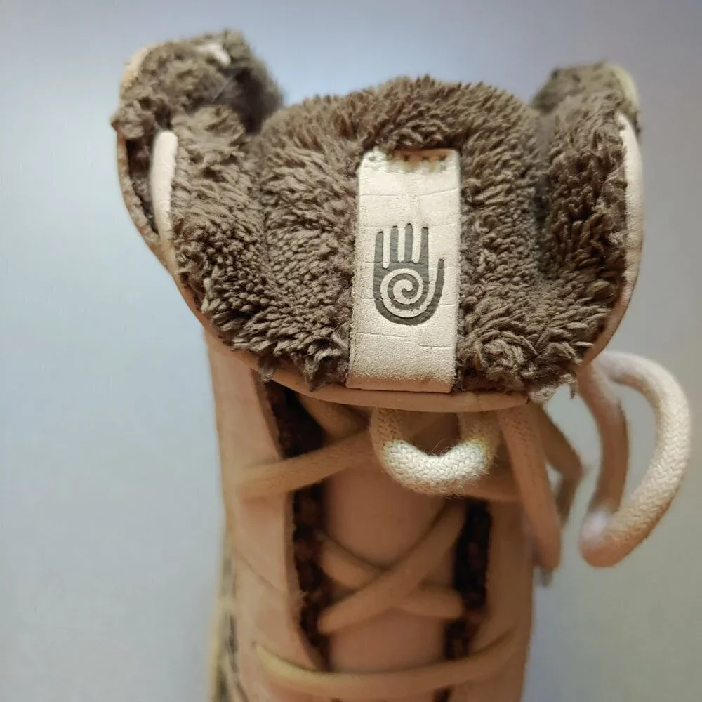 Teva x Spyder Kiru Boots Women's size 6 Gray & Cream Fur Lined Lace Up